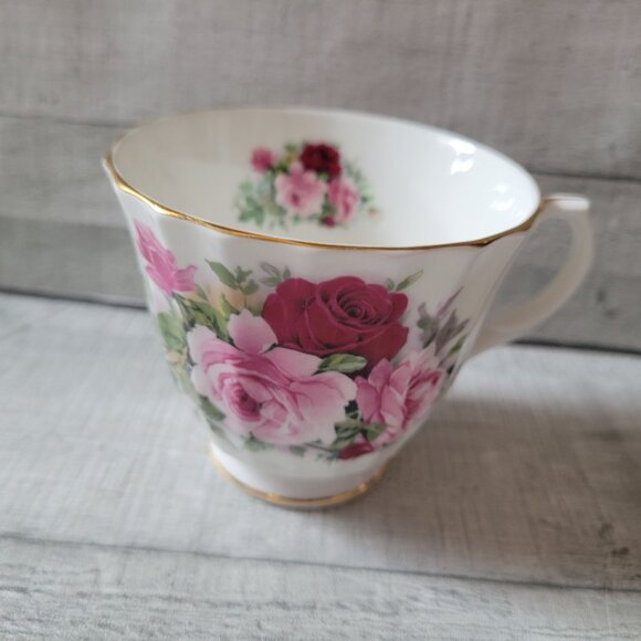Royal Winchester Bone China Tea Cup & Saucer Set With Pink & Red Roses Gold Trim - Picture 3 of 7